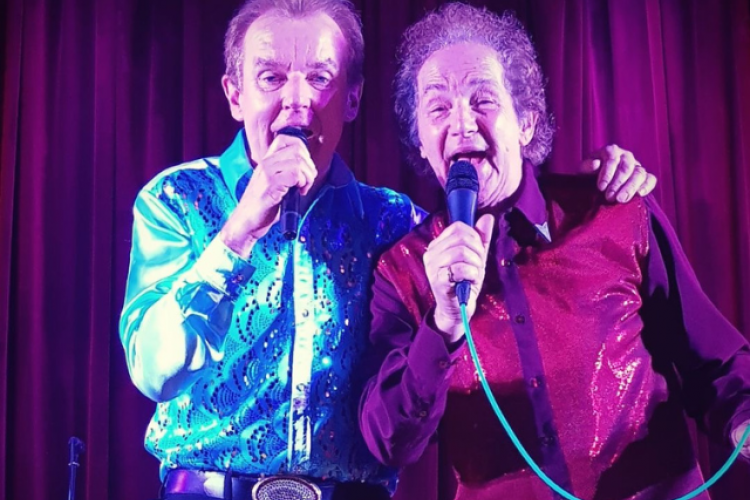  Issi Dye and Gary Johns